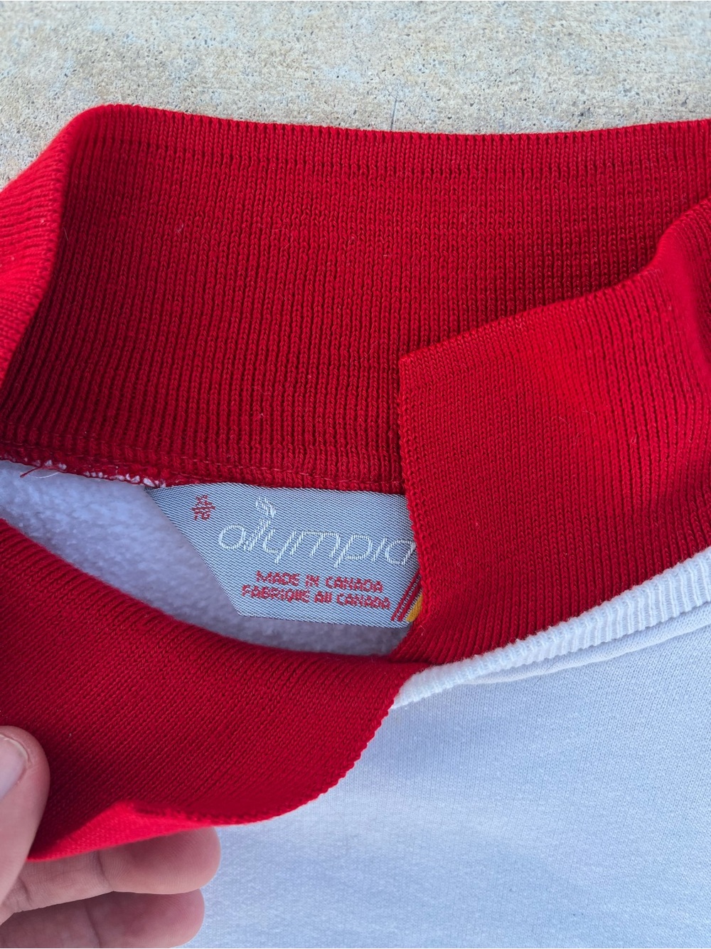 Vintage 80’s Crewneck Sweater with Red Collar size XL - Picture 6 of 8